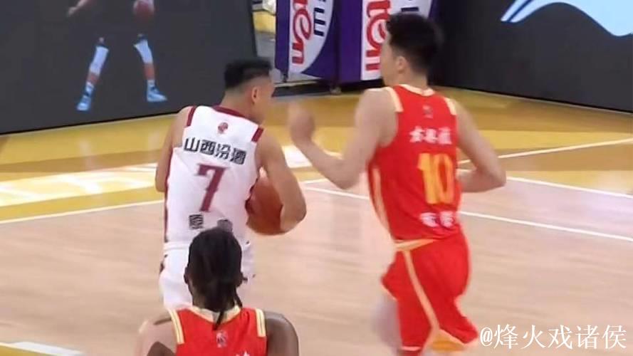 广厦今日惨败辽篮16分，而揭幕战则大胜山西14分